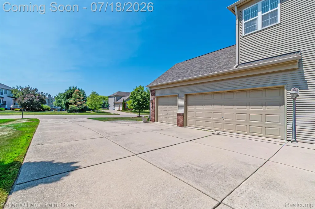 6423 Moonstone Drive Grand Blanc Charter Township MI 48439