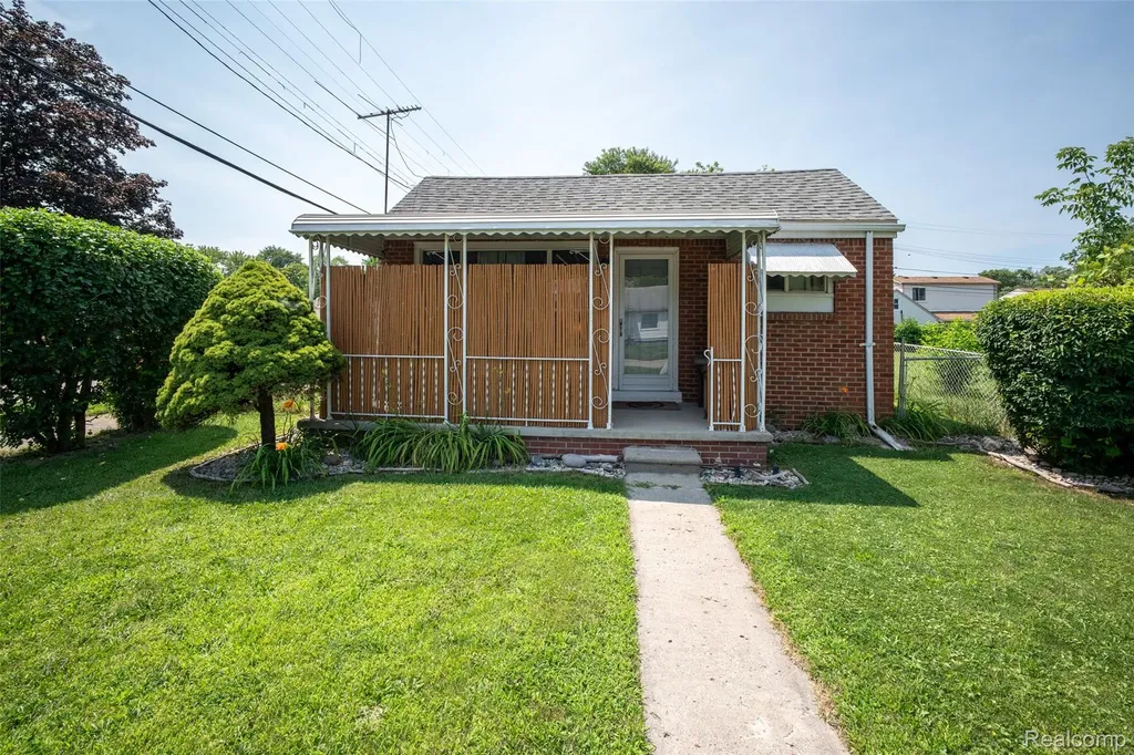 5990 Jackson Street Taylor City MI 48180