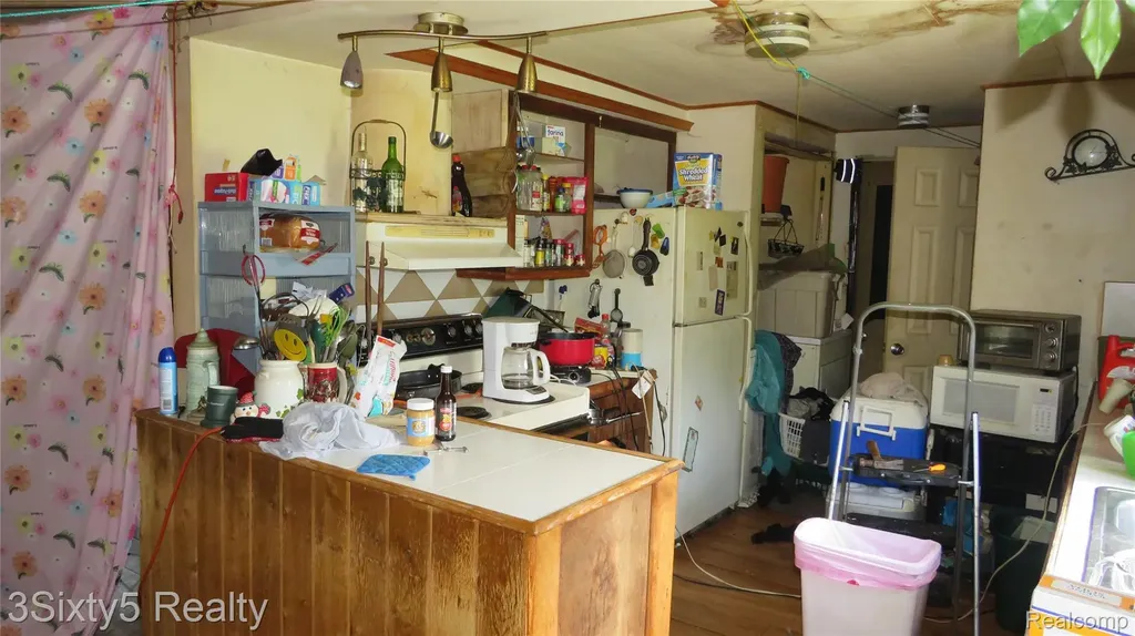 20661 Hackett Lake Highway Presque Isle Township MI 49765