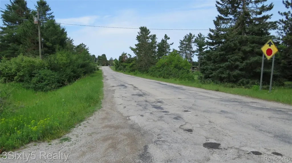 20661 Hackett Lake Highway Presque Isle Township MI 49765