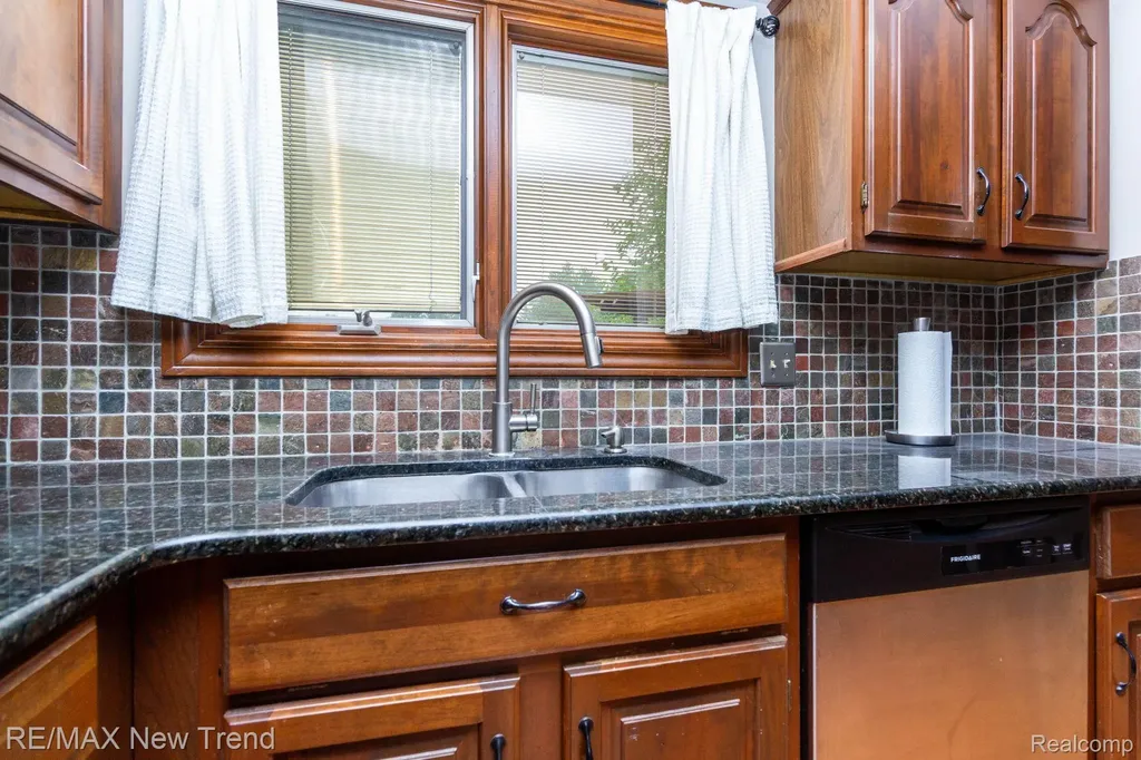 48775 Harvest Drive Plymouth Charter Township MI 48170