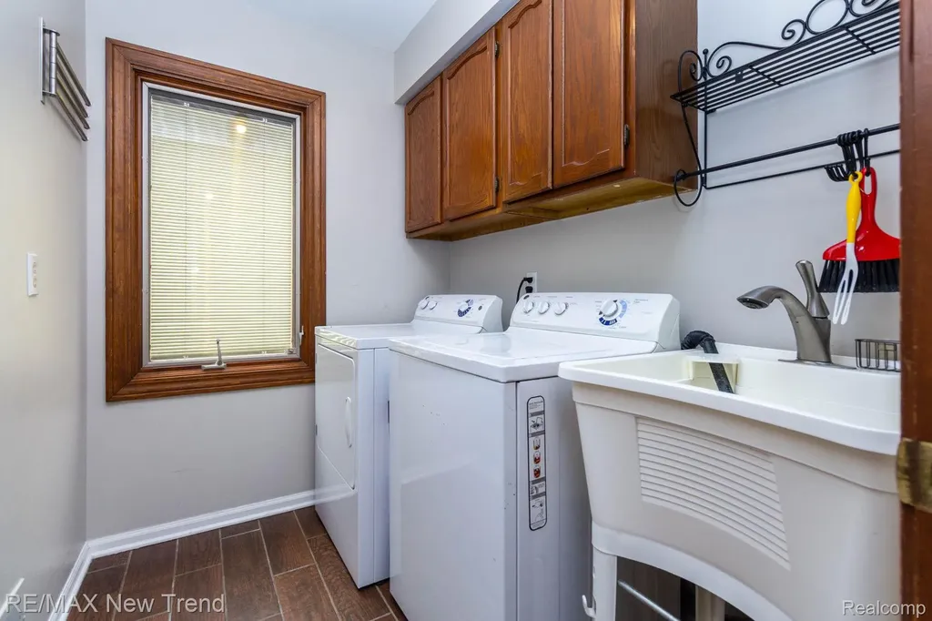 48775 Harvest Drive Plymouth Charter Township MI 48170
