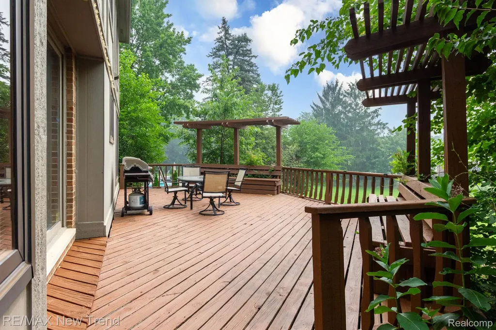 48775 Harvest Drive Plymouth Charter Township MI 48170