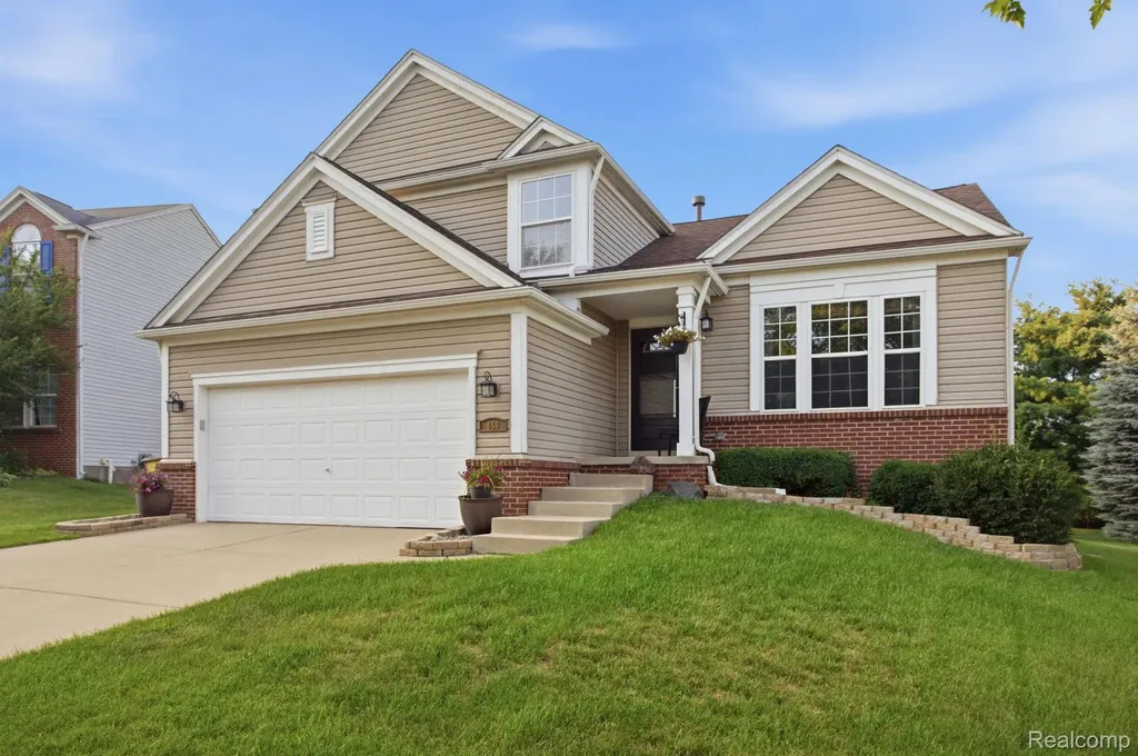 866 Canyon Creek Drive Holly Township MI 48442