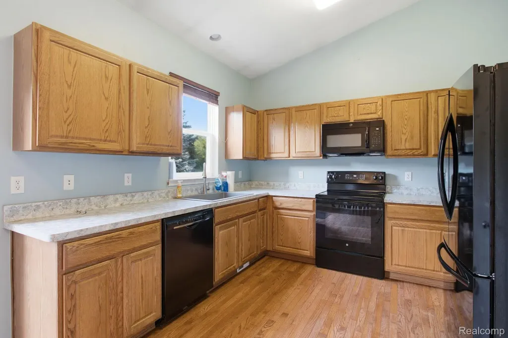 866 Canyon Creek Drive Holly Township MI 48442
