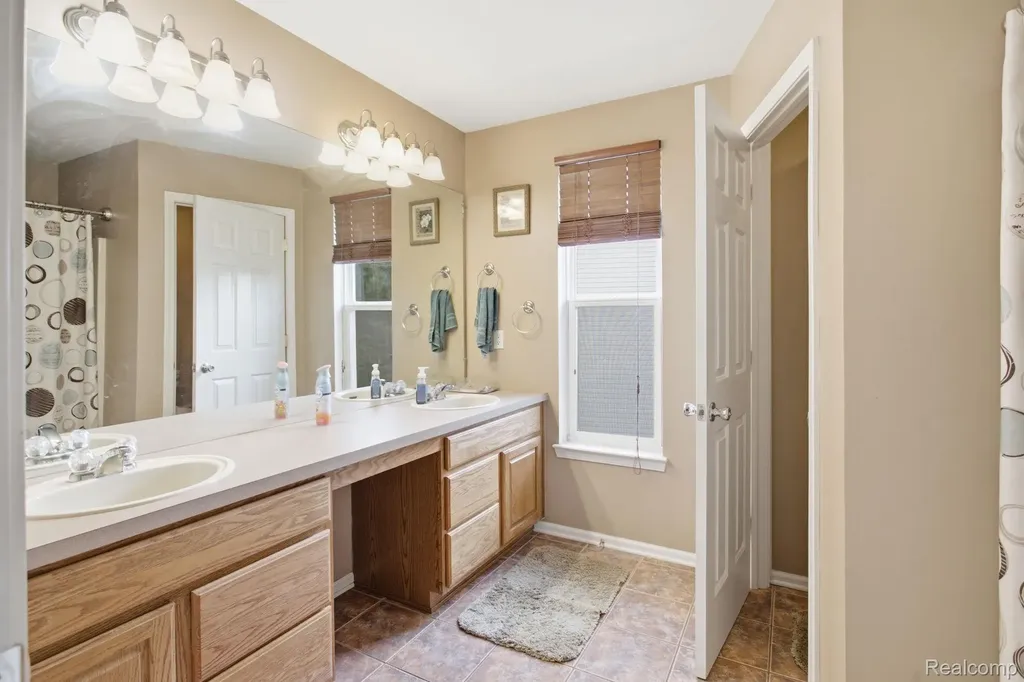 866 Canyon Creek Drive Holly Township MI 48442