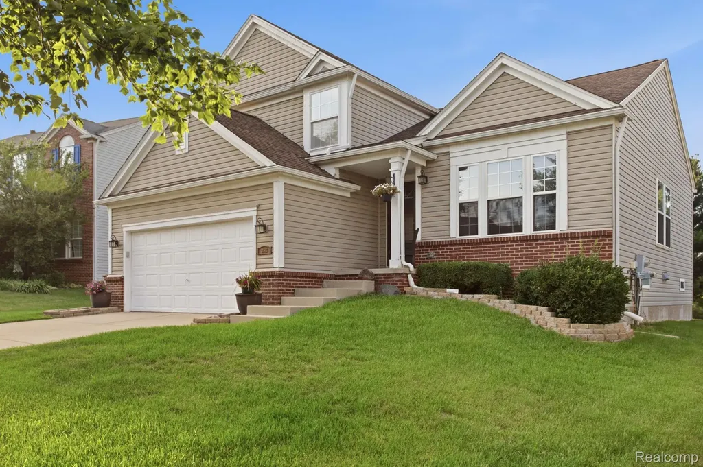 866 Canyon Creek Drive Holly Township MI 48442