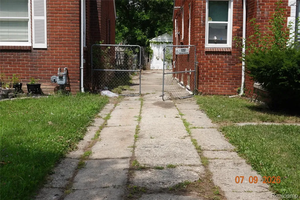 11207 Rossiter Street Detroit City MI 48224
