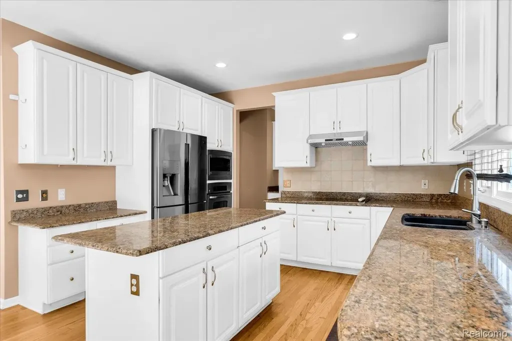 1781 Westridge Drive Rochester Hills City MI 48306