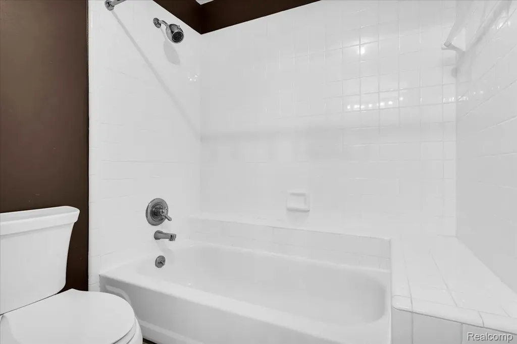 1781 Westridge Drive Rochester Hills City MI 48306