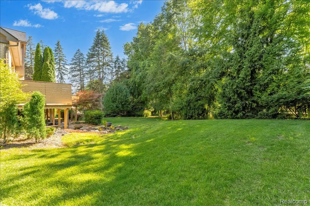 1781 Westridge Drive Rochester Hills City MI 48306