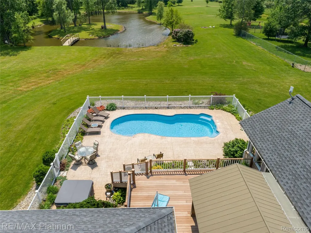 8922 Mcclements Road Brighton City MI 48114