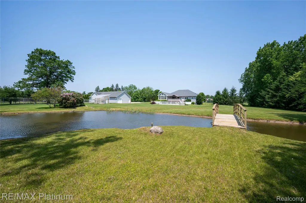 8922 Mcclements Road Brighton City MI 48114