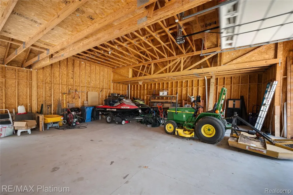 8922 Mcclements Road Brighton City MI 48114