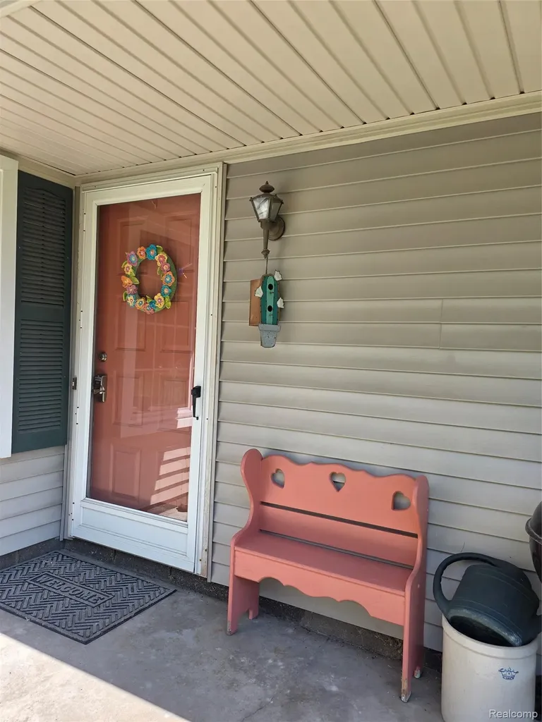 902 Saybrook Drive Waterford Charter Township MI 48327