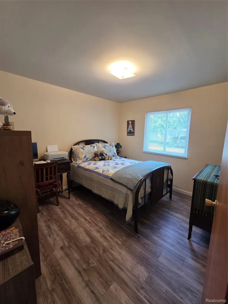 902 Saybrook Drive Waterford Charter Township MI 48327