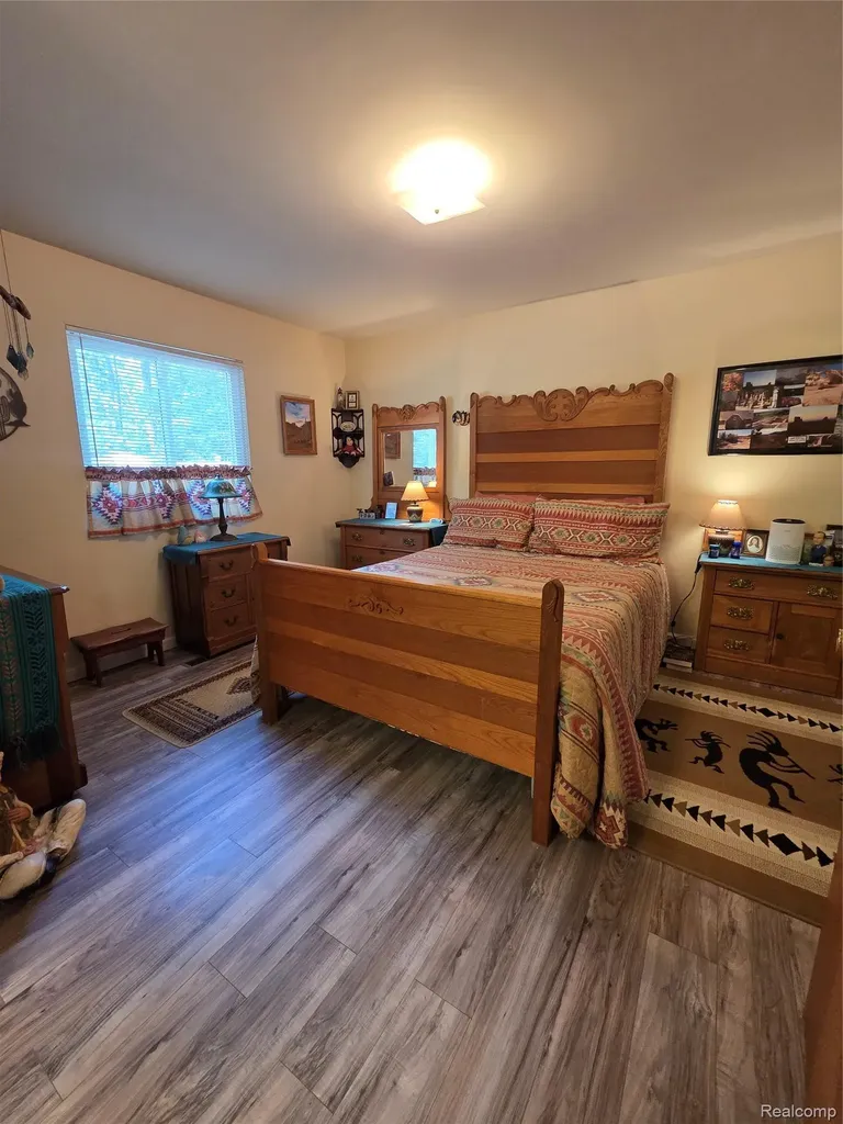 902 Saybrook Drive Waterford Charter Township MI 48327