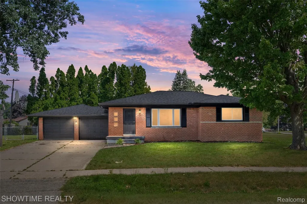 3708 Baybrook Drive Waterford Charter Township MI 48329