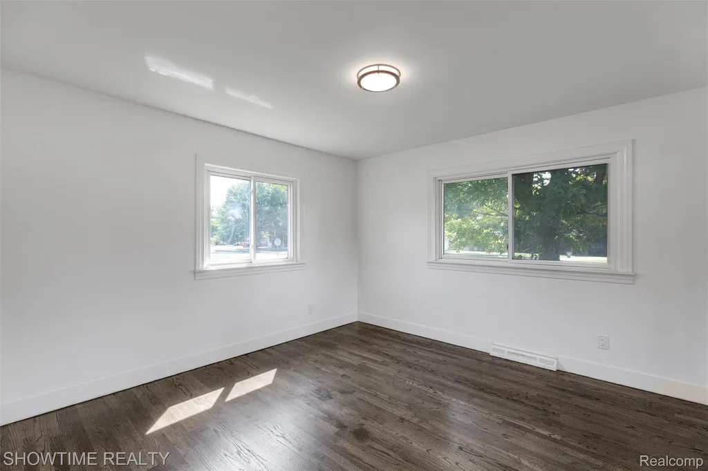 3708 Baybrook Drive Waterford Charter Township MI 48329
