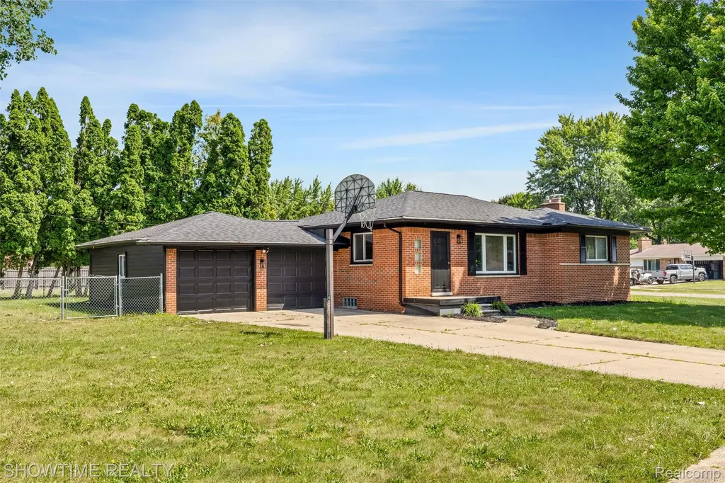 3708 Baybrook Drive Waterford Charter Township MI 48329