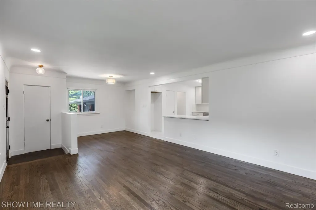 3708 Baybrook Drive Waterford Charter Township MI 48329