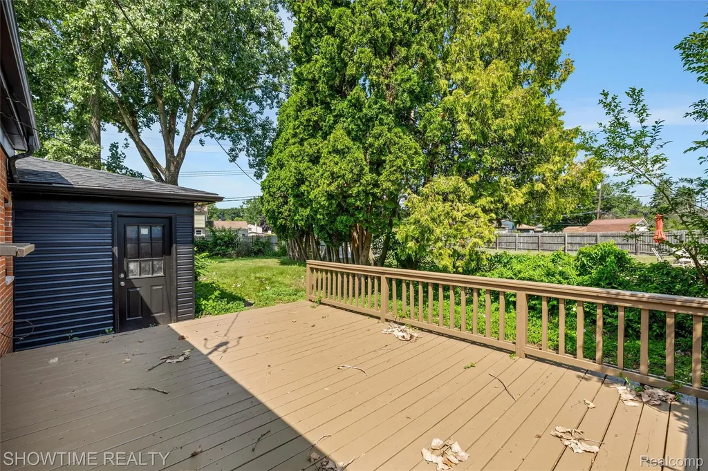 3708 Baybrook Drive Waterford Charter Township MI 48329