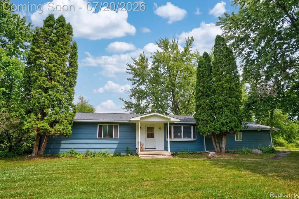 6280 Smith Road Fenton Charter Township MI 48451
