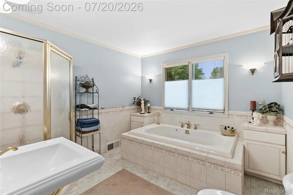 6280 Smith Road Fenton Charter Township MI 48451