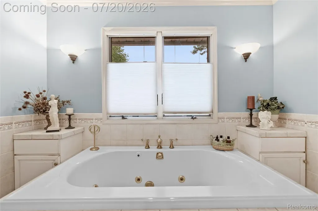 6280 Smith Road Fenton Charter Township MI 48451