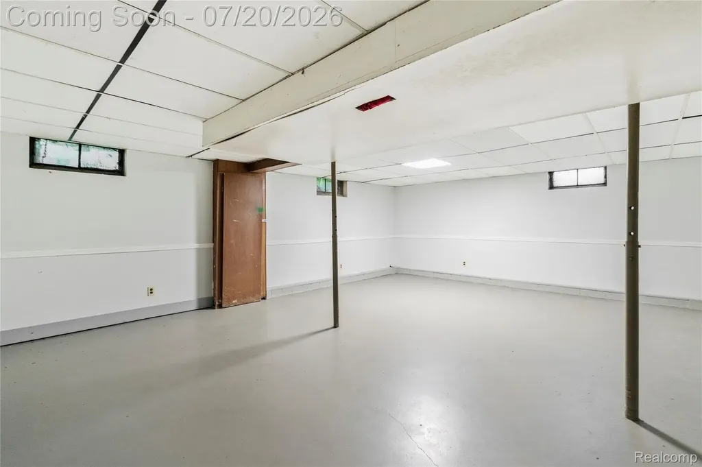 6280 Smith Road Fenton Charter Township MI 48451
