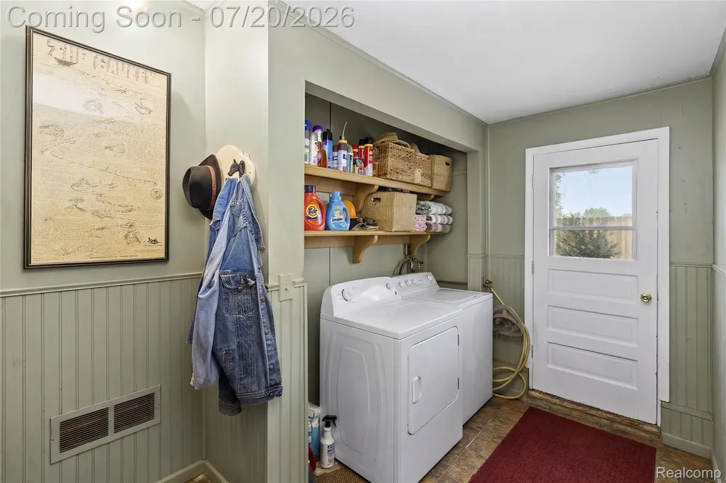 6280 Smith Road Fenton Charter Township MI 48451