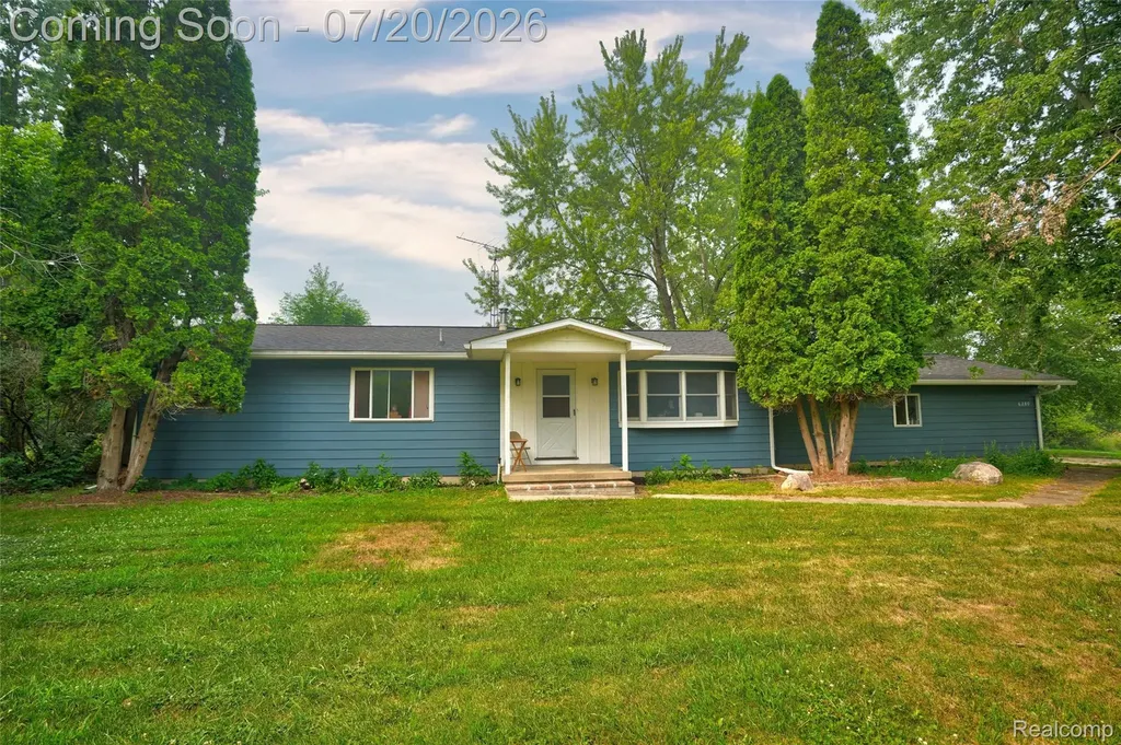 6280 Smith Road Fenton Charter Township MI 48451