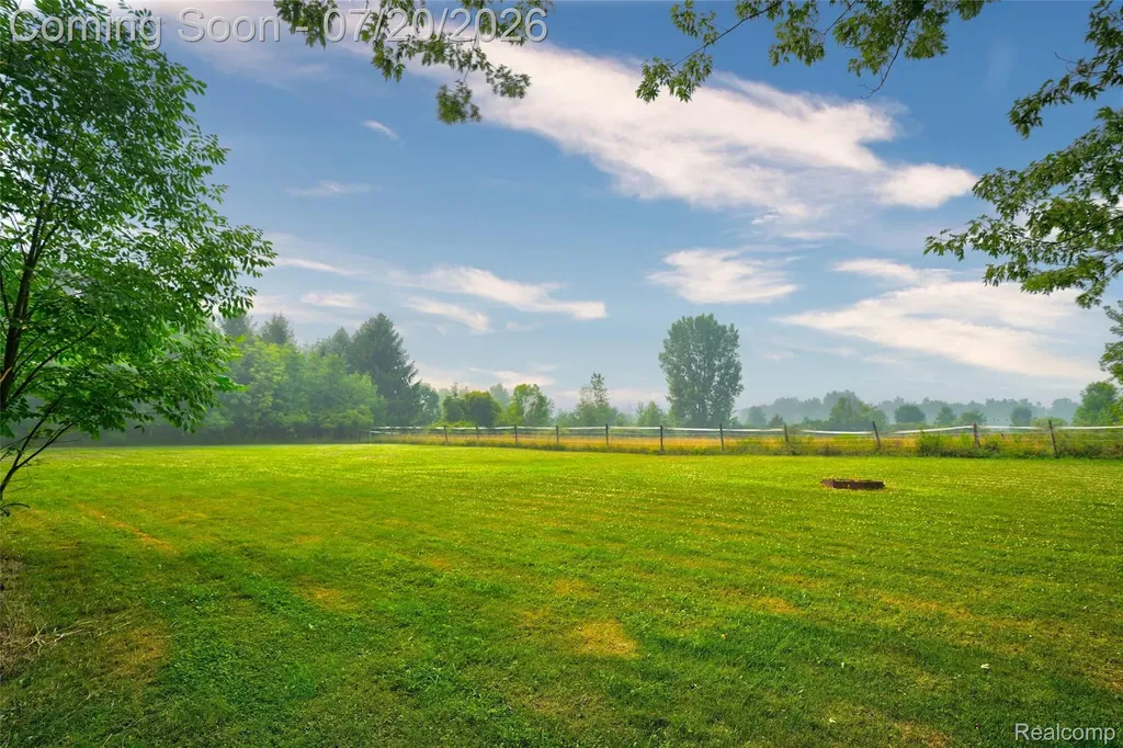 6280 Smith Road Fenton Charter Township MI 48451