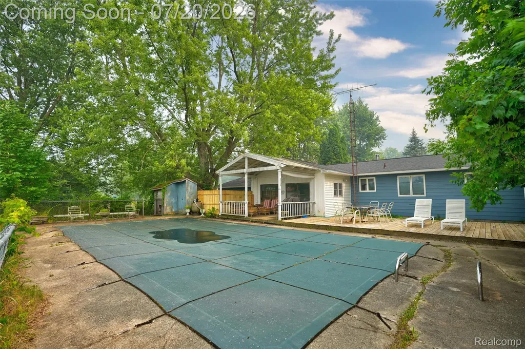 6280 Smith Road Fenton Charter Township MI 48451