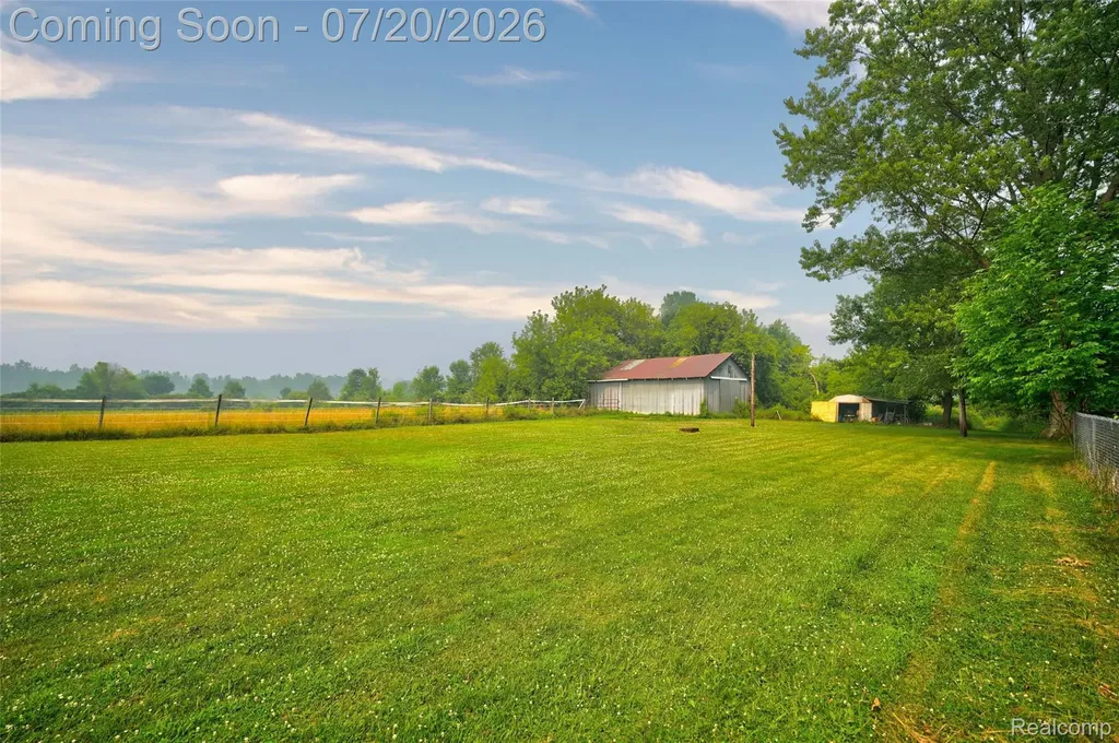 6280 Smith Road Fenton Charter Township MI 48451