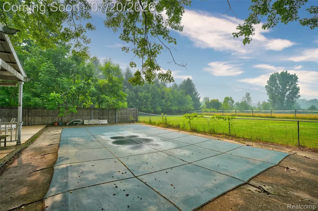 6280 Smith Road Fenton Charter Township MI 48451