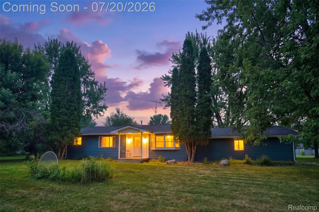 6280 Smith Road Fenton Charter Township MI 48451