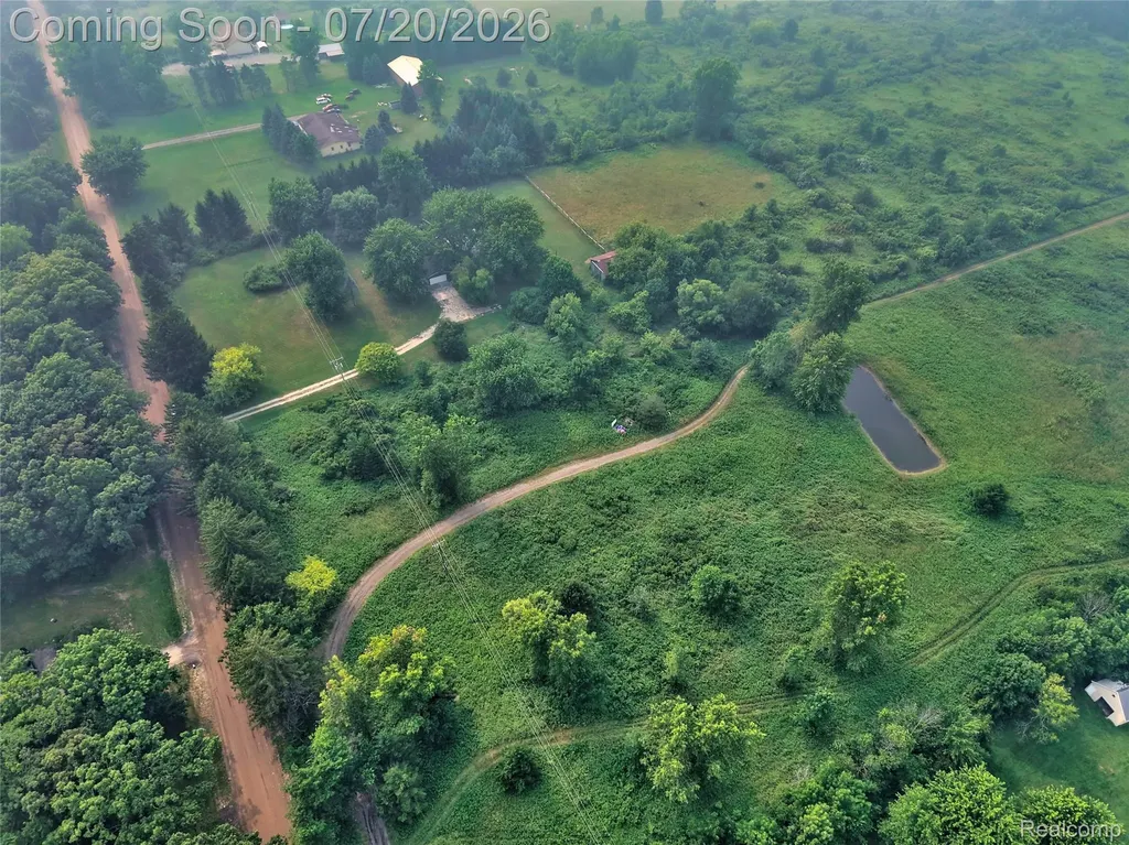 6280 Smith Road Fenton Charter Township MI 48451