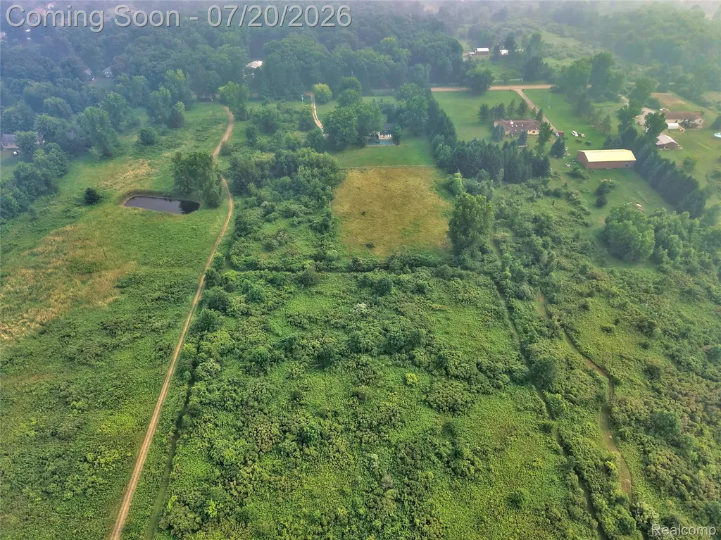6280 Smith Road Fenton Charter Township MI 48451