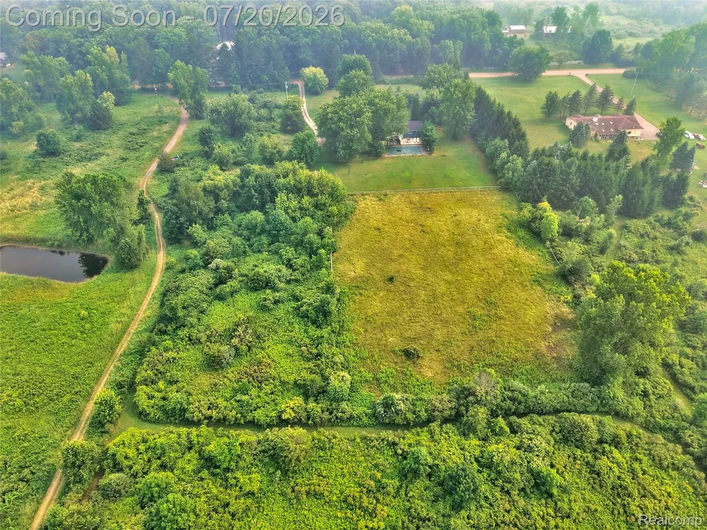 6280 Smith Road Fenton Charter Township MI 48451