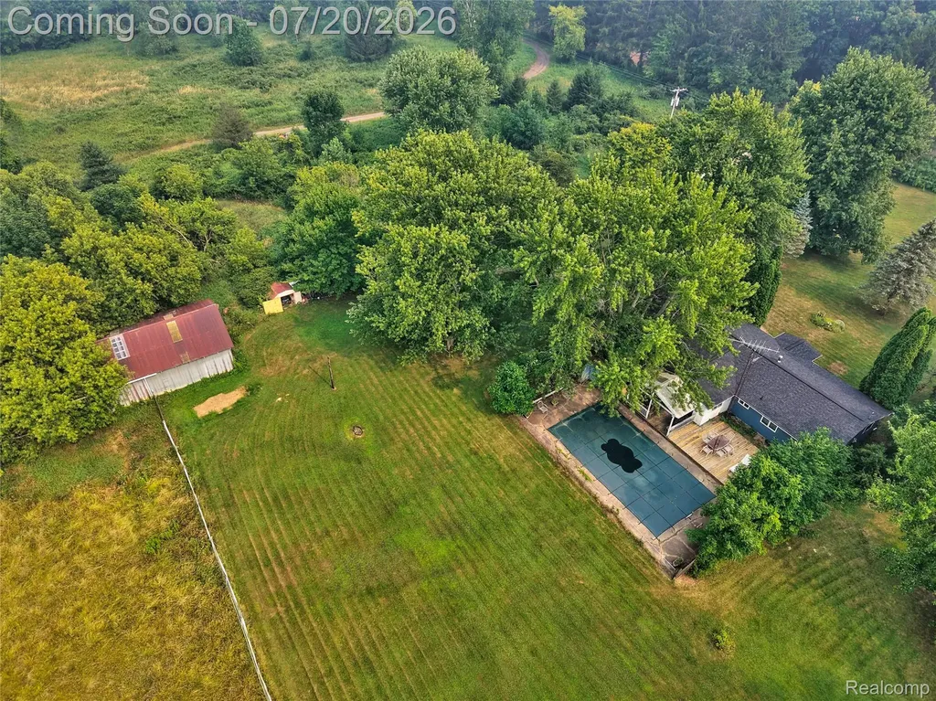 6280 Smith Road Fenton Charter Township MI 48451
