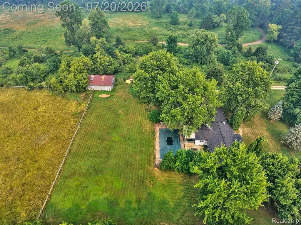 6280 Smith Road Fenton Charter Township MI 48451
