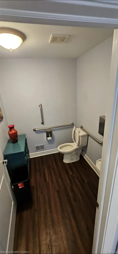 4010 W Walton Boulevard Waterford Charter Township MI 48329