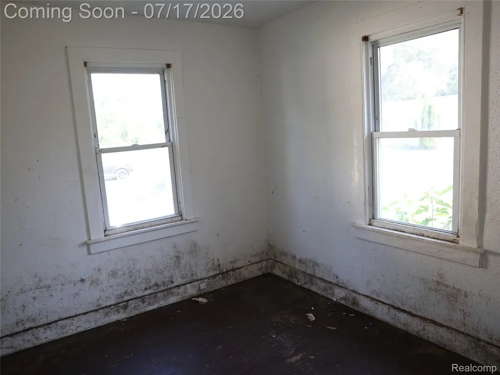 25920 Colgate Street Inkster City MI 48141