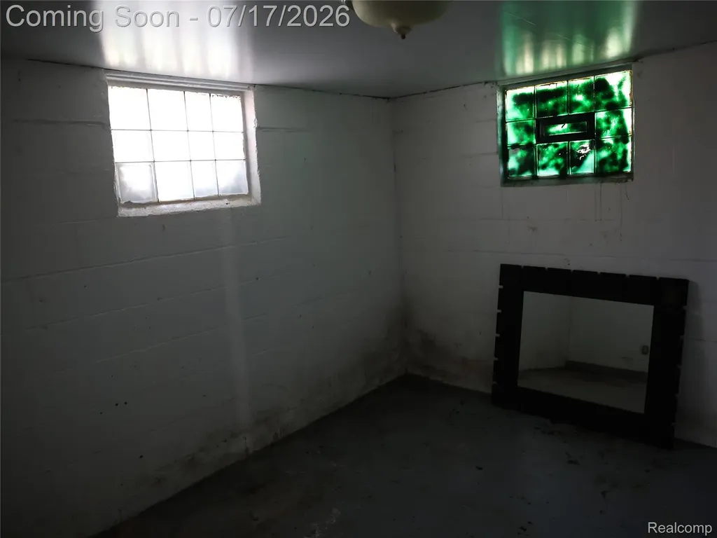 25920 Colgate Street Inkster City MI 48141