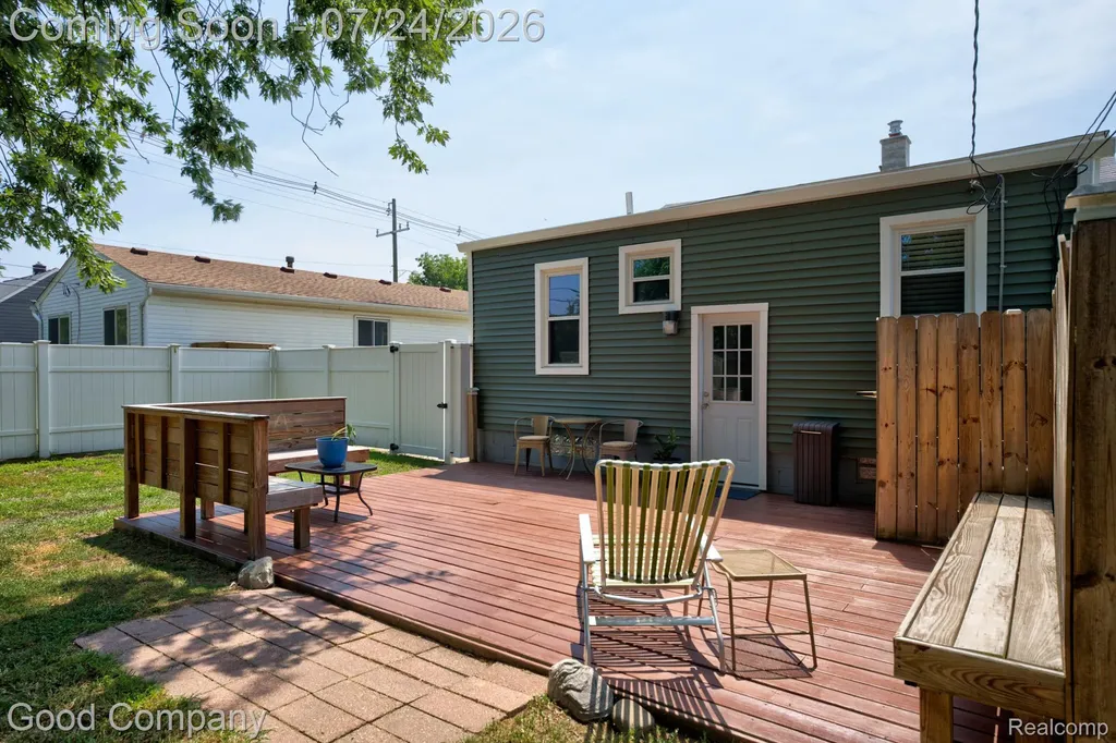 1516 Albany Street Ferndale City MI 48220