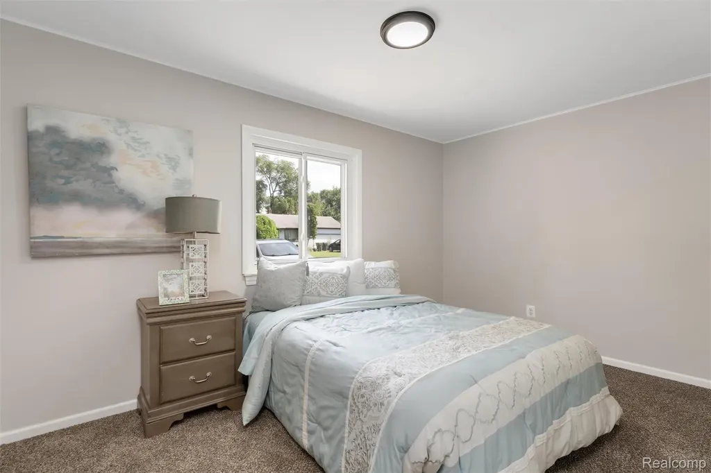 2378 Dawes Avenue Shelby Charter Township MI 48317