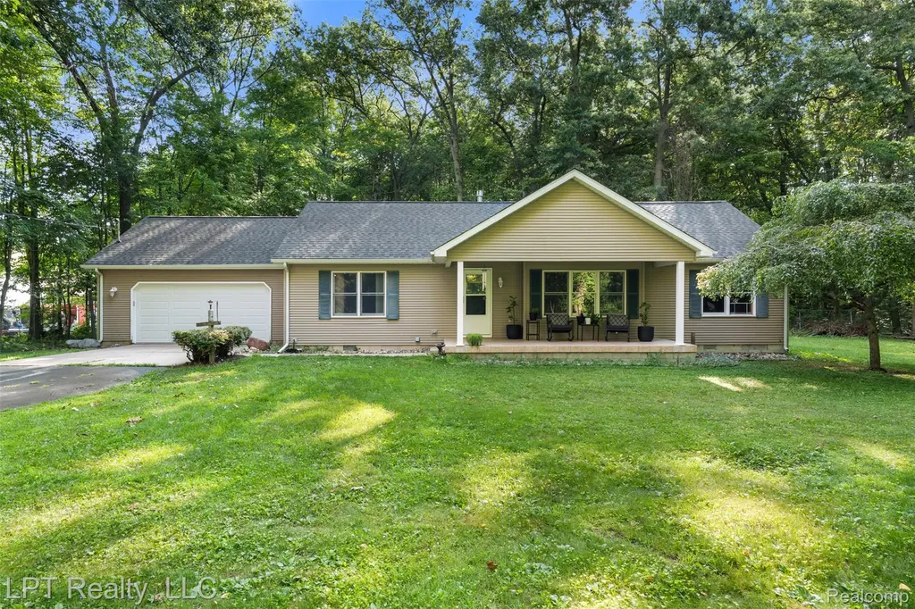 226 Nanita Drive Montrose City MI 48457