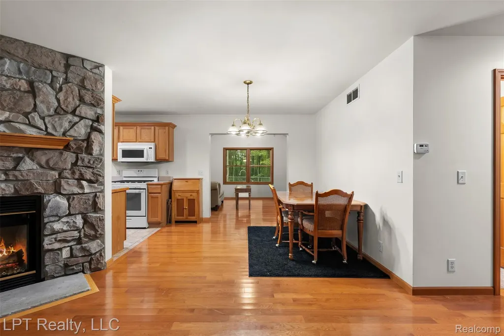 226 Nanita Drive Montrose City MI 48457