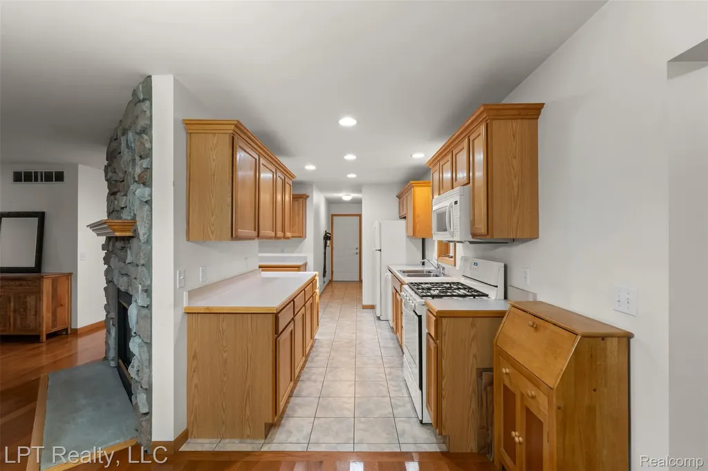 226 Nanita Drive Montrose City MI 48457